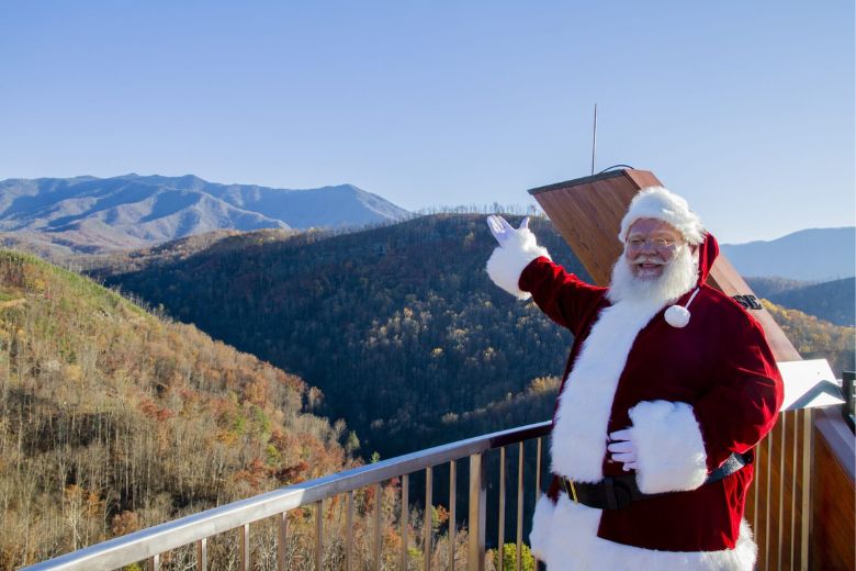 Where to Find Santa Claus in Gatlinburg and Pigeon Forge